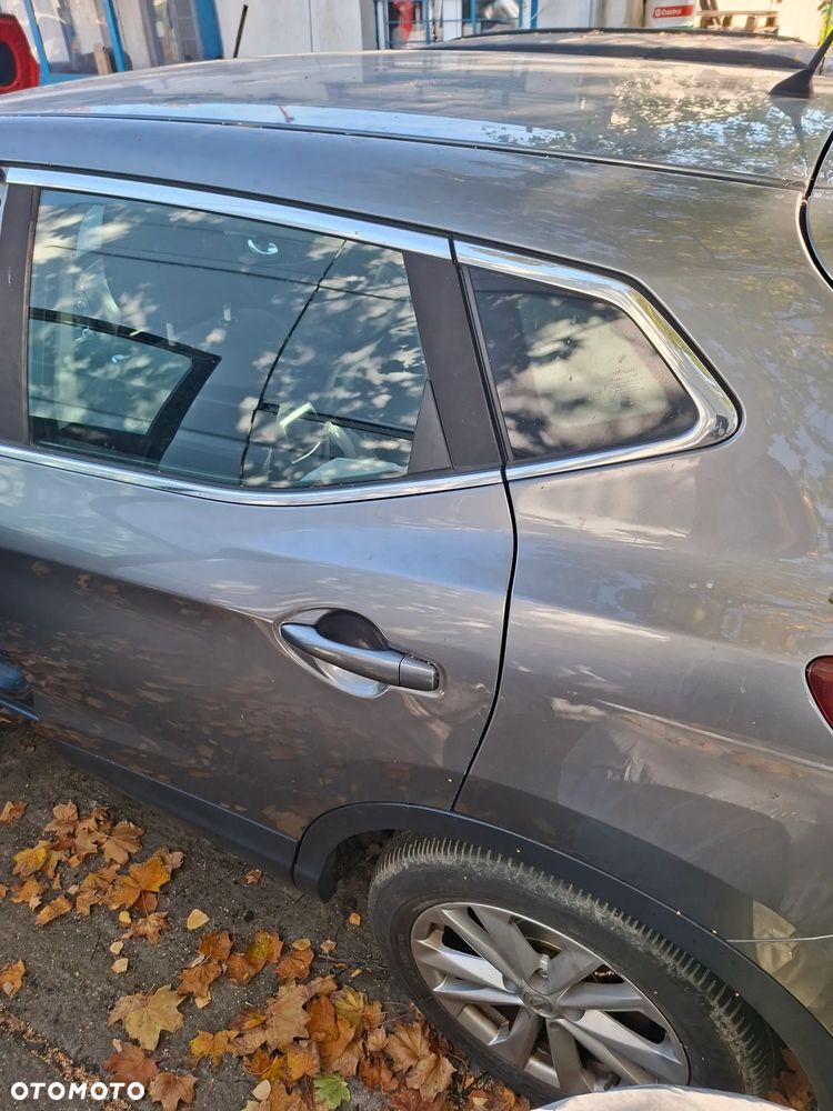 Nissan Qashqai - 2