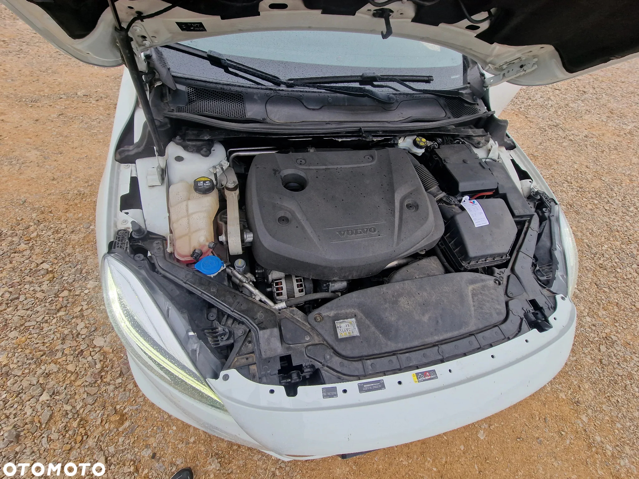 Volvo V40 D3 Geartronic RDesign - 26