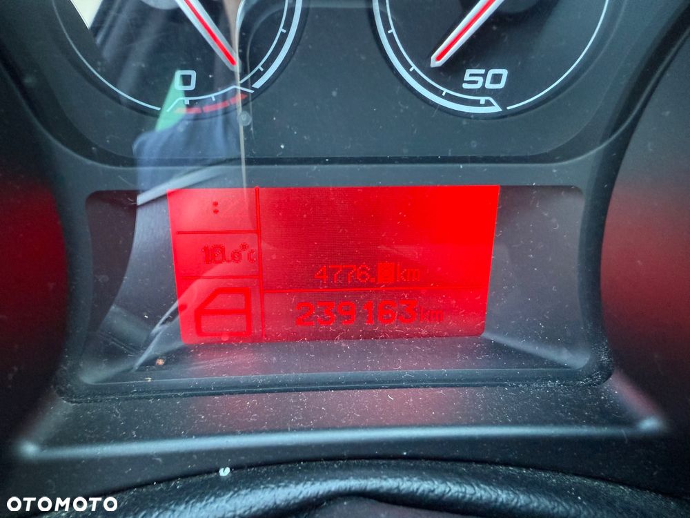 Alfa Romeo Giulietta 2.0 JTDM 16V - 11