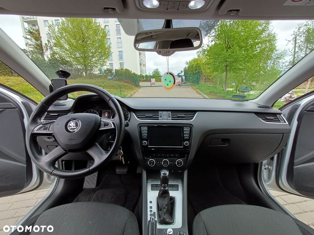 Skoda Octavia 2.0 TDI Elegance DSG - 12