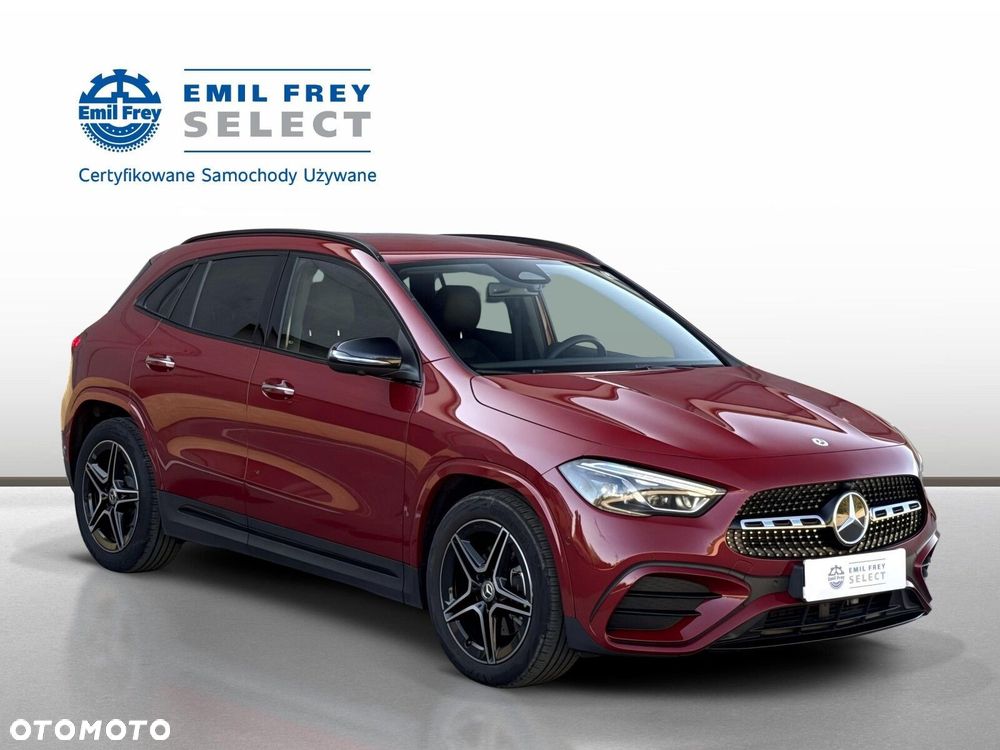 Mercedes-Benz GLA - 8