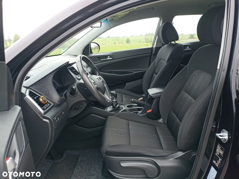 Hyundai Tucson blue 1.6 GDi 2WD Navi - 21
