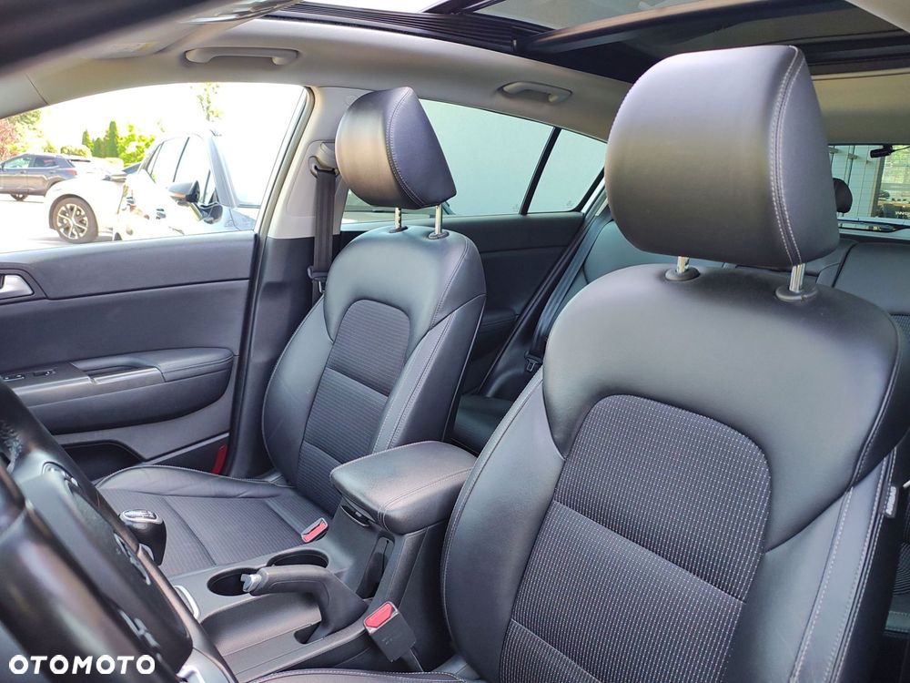 Kia Sportage 1.6 T-GDI Business Line 4WD - 11