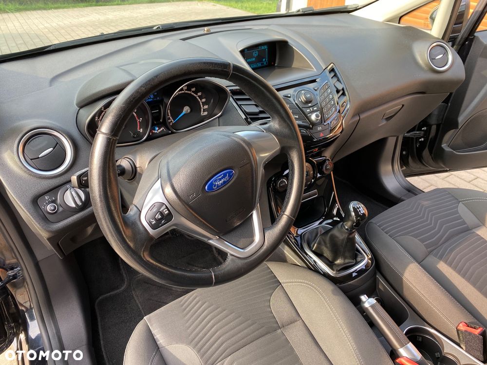 Ford Fiesta - 23