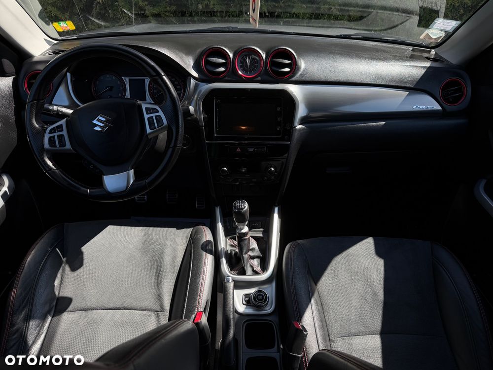 Suzuki Vitara 1.4 Boosterjet Premium 4WD - 23