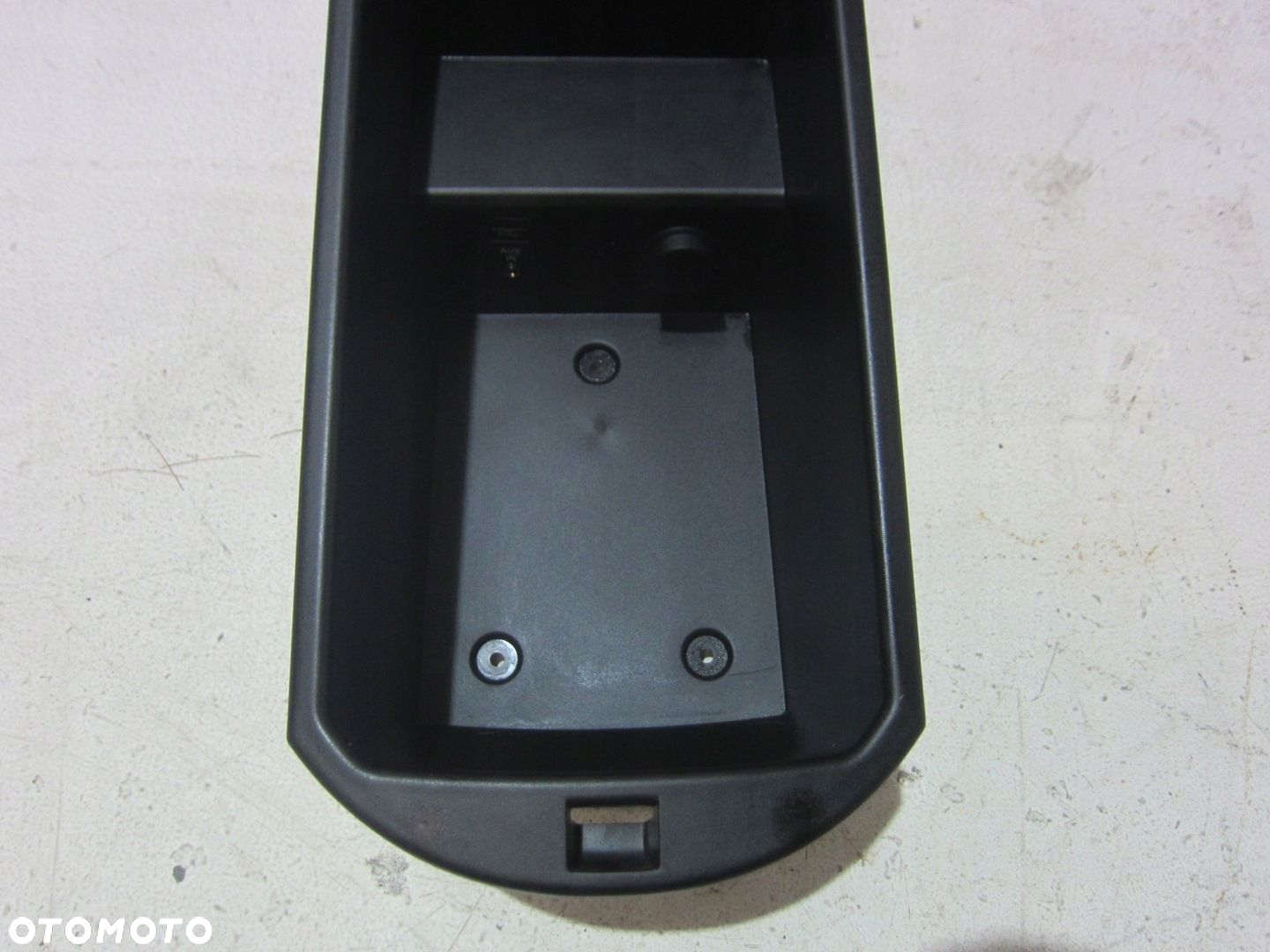 BMW X3 F25 F26 X4 SCHOWEK PODŁOKIETNIKA 51169184500 TUNEL 9184500 AUX USB - 2