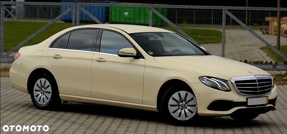 Mercedes-Benz Klasa E 200 d 9G-TRONIC - 12