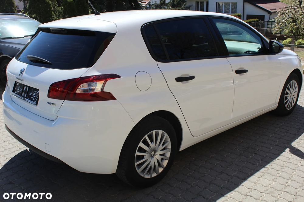 Peugeot 308 - 8