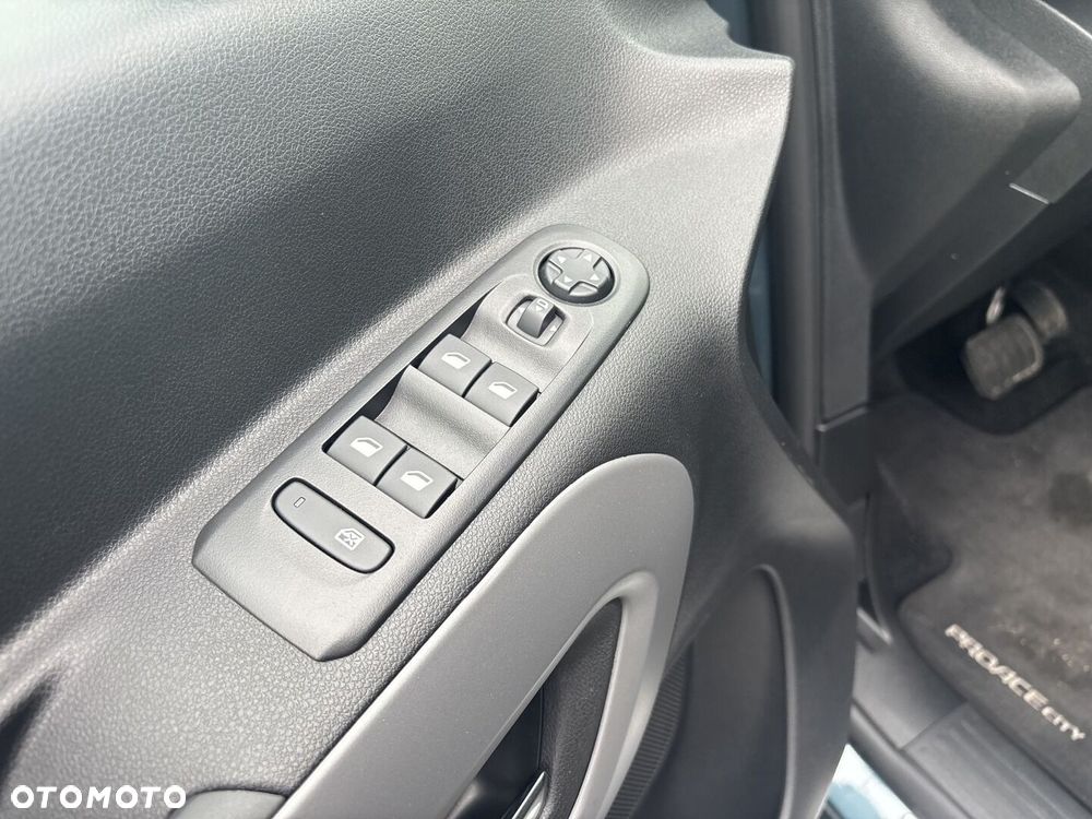 Toyota Proace City Verso Long 1.5 D-4D Family - 18
