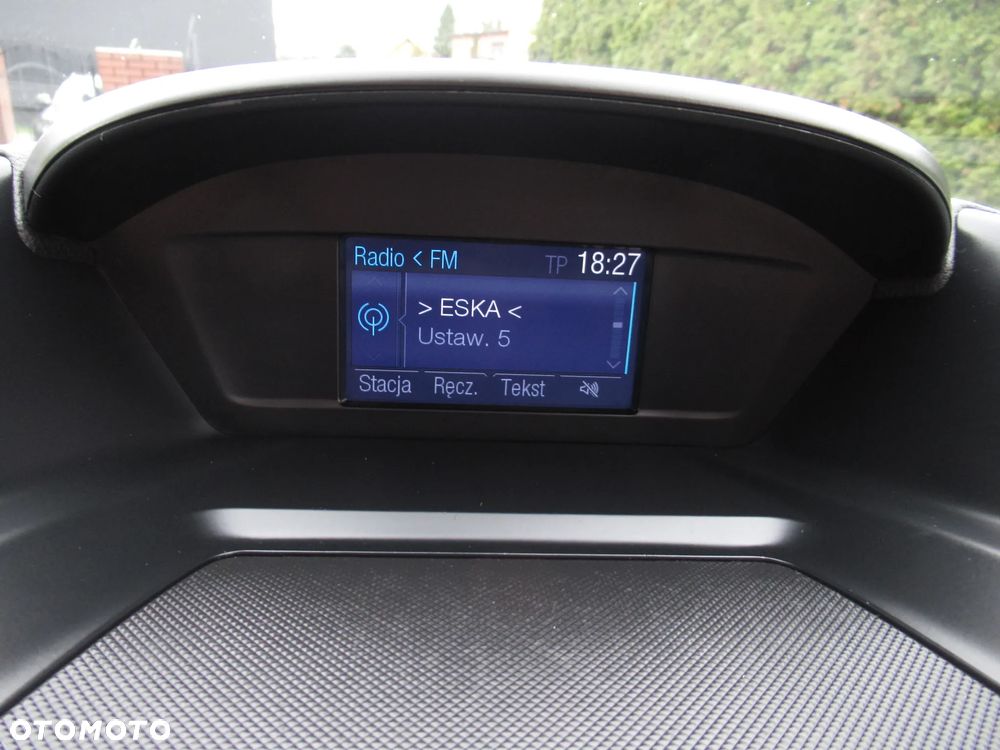 Ford Kuga 1.6 EcoBoost 2x4 Titanium - 26