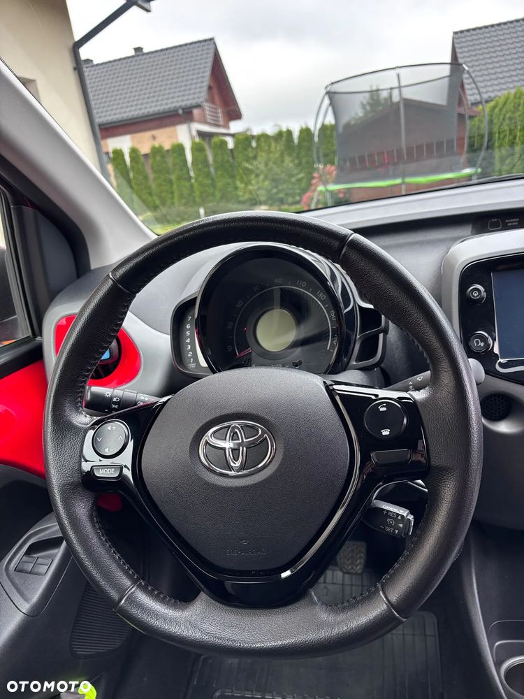 Toyota Aygo x-play - 9