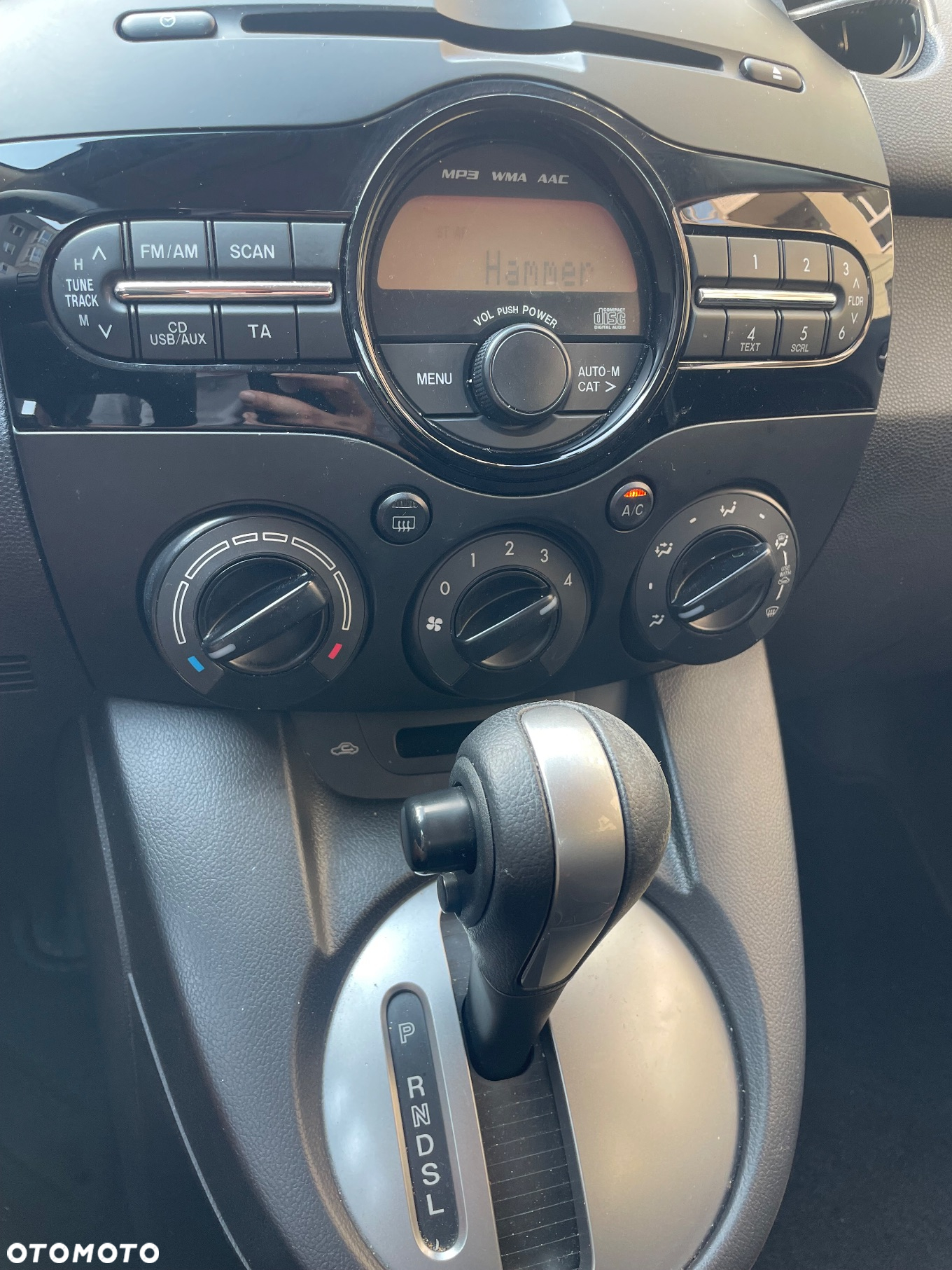 Mazda 2 1.5 Exclusive + - 3