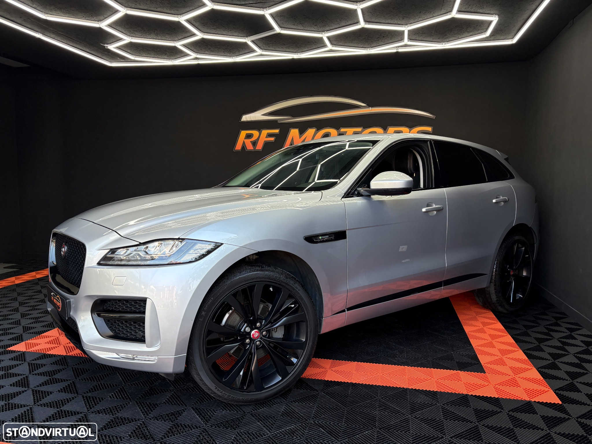 Jaguar F-Pace 20d Aut. R-Sport - 15