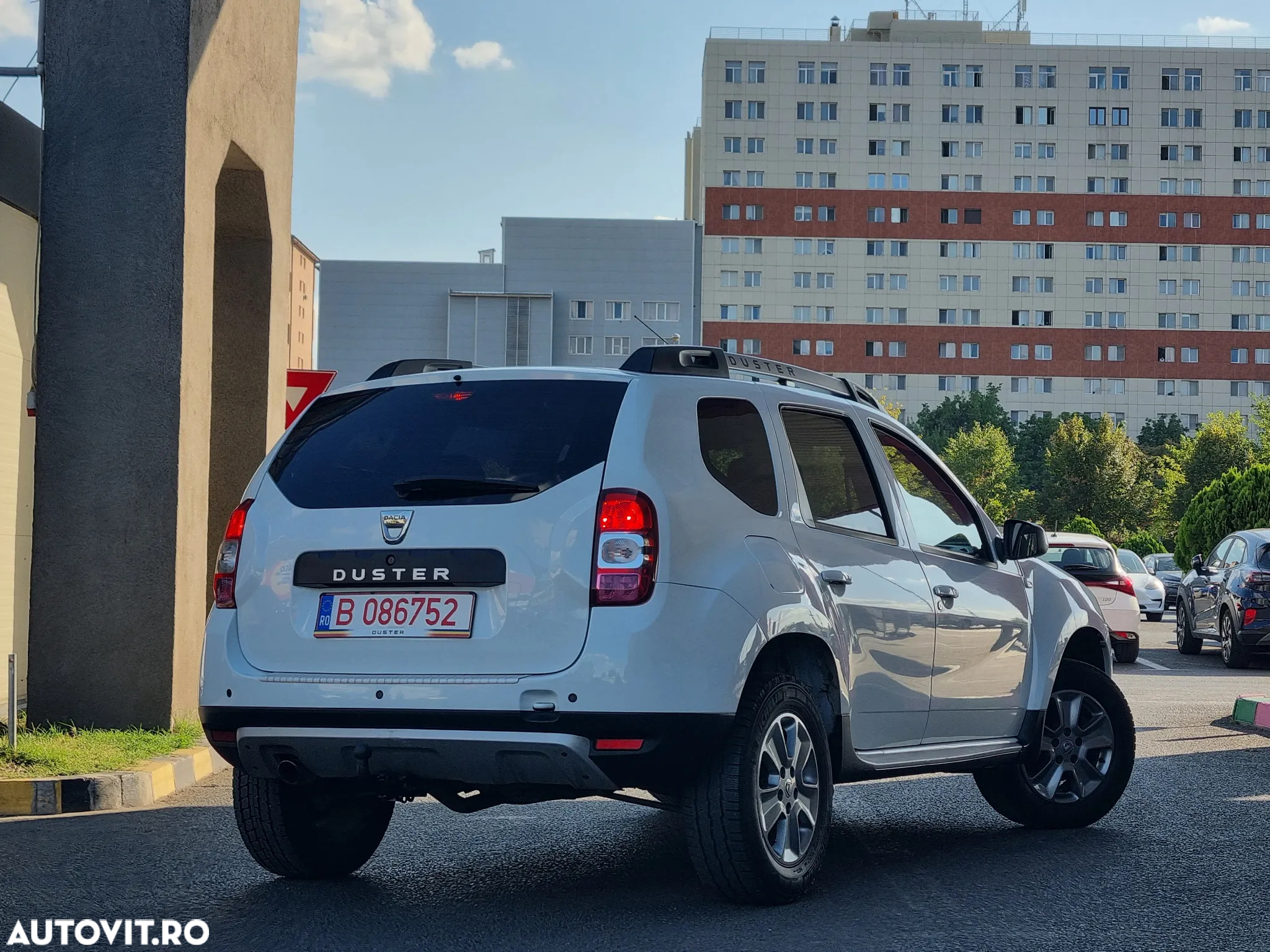 Dacia Duster 1.2 TCe 4x4 Laureate - 10