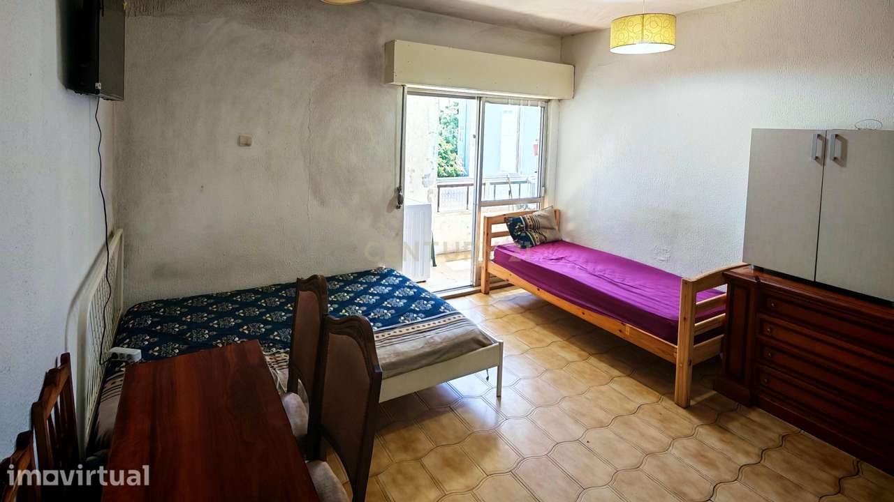 Apartamento T1 para Remodelar Reboleira – prédio com elevadores e loca - Grande imagem: 3/10