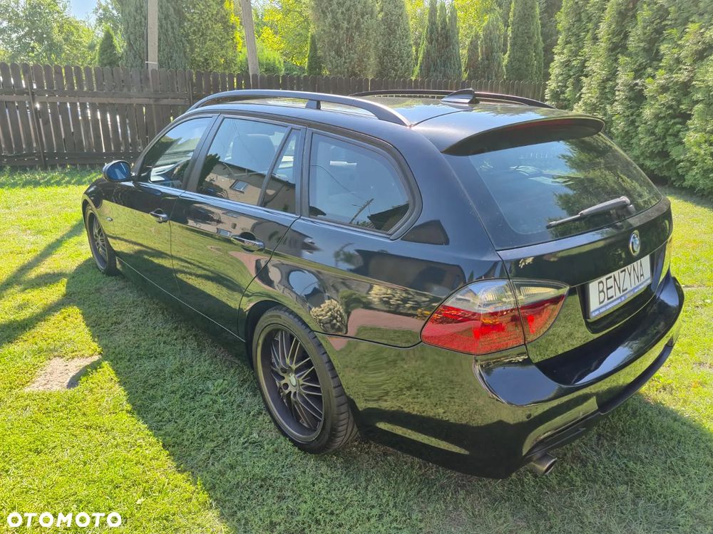 BMW Seria 3 320i - 4
