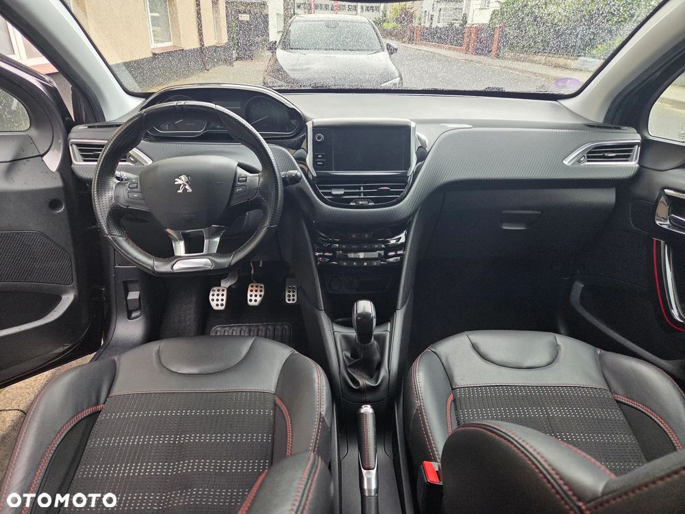Peugeot 208 - 10