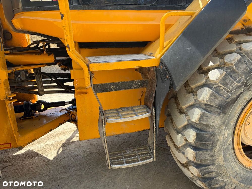 JCB 436 4X4 - 23