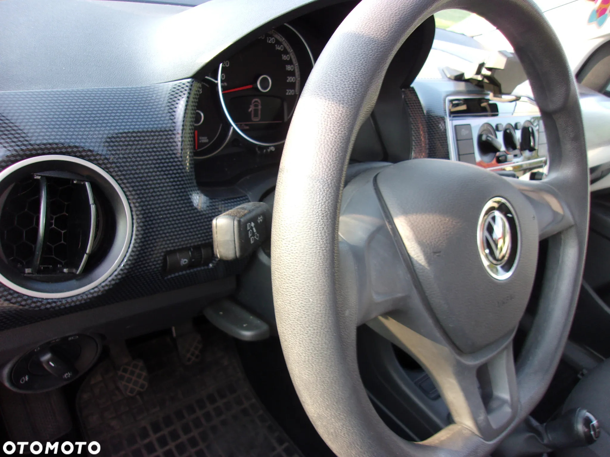 Volkswagen up! 1.0 move - 18