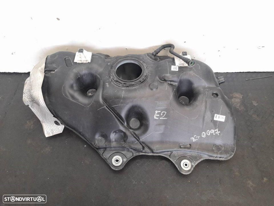 DEPÓSITO DE COMBUSTÍVEL TOYOTA CAMRY XV70 - 1