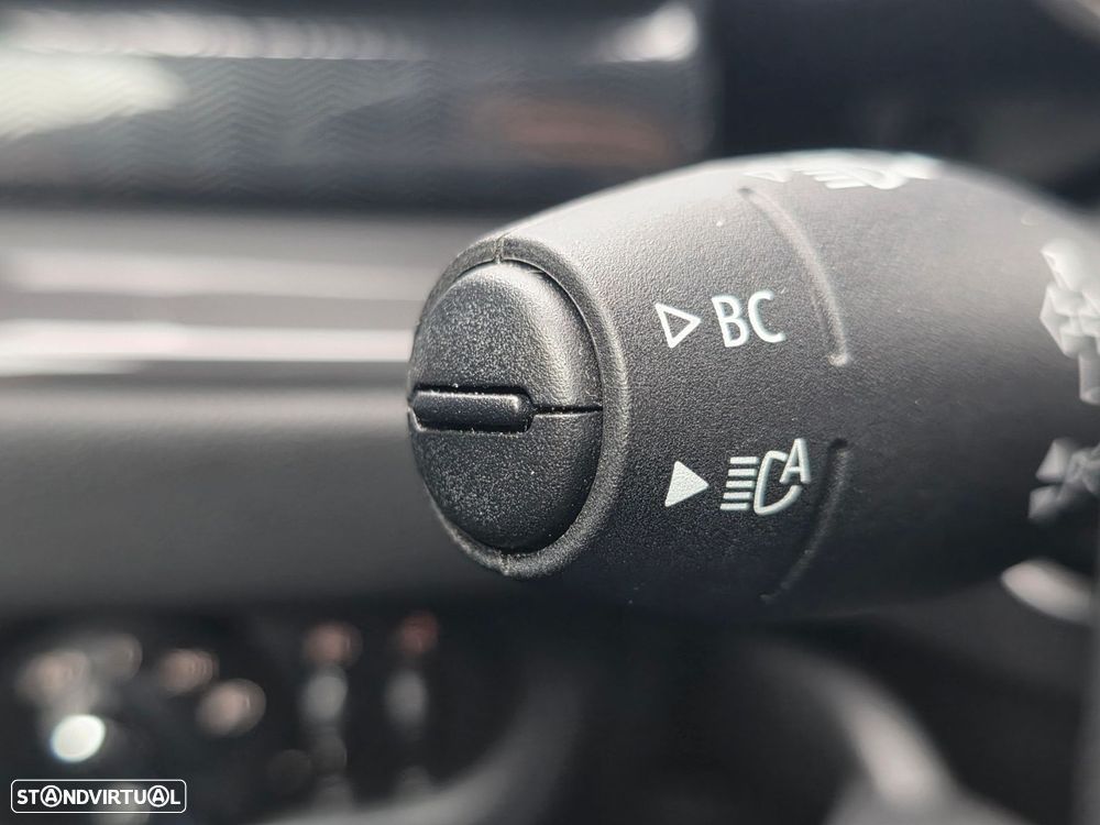 MINI Clubman Cooper D Premium Essential Auto - 19