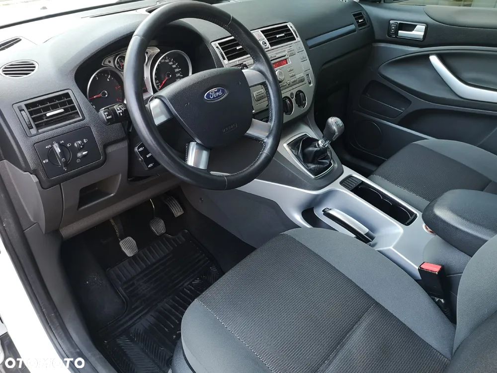 Ford Kuga 2.0 TDCi 2x4 Trend - 10