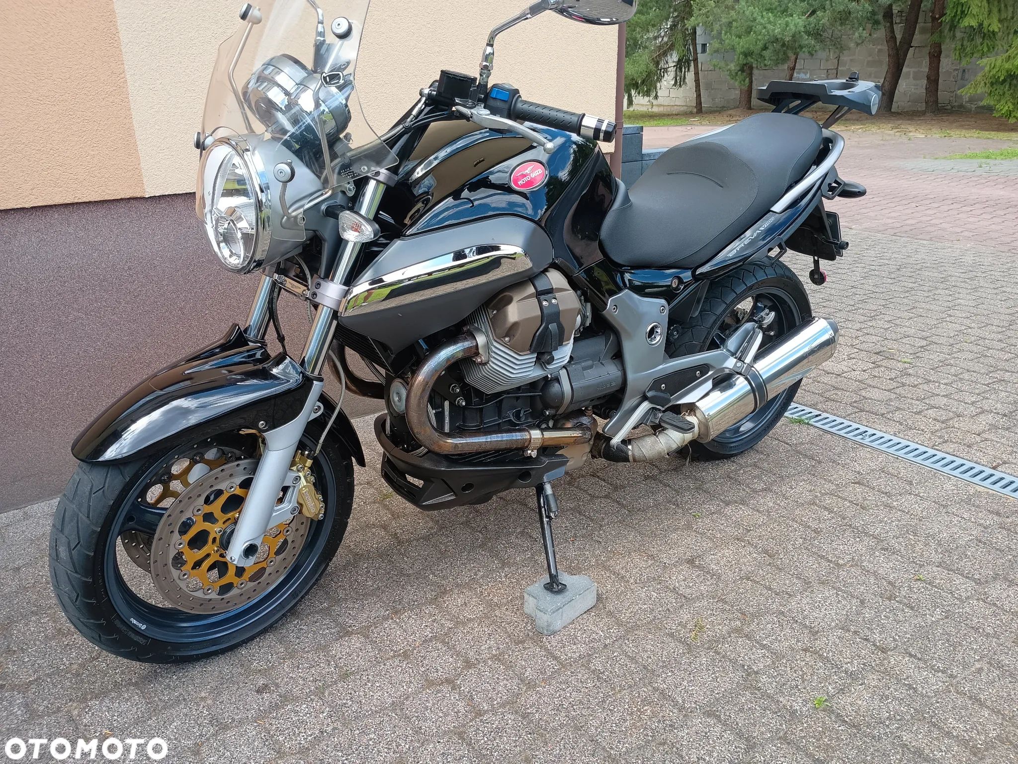 Moto Guzzi Breva - 1