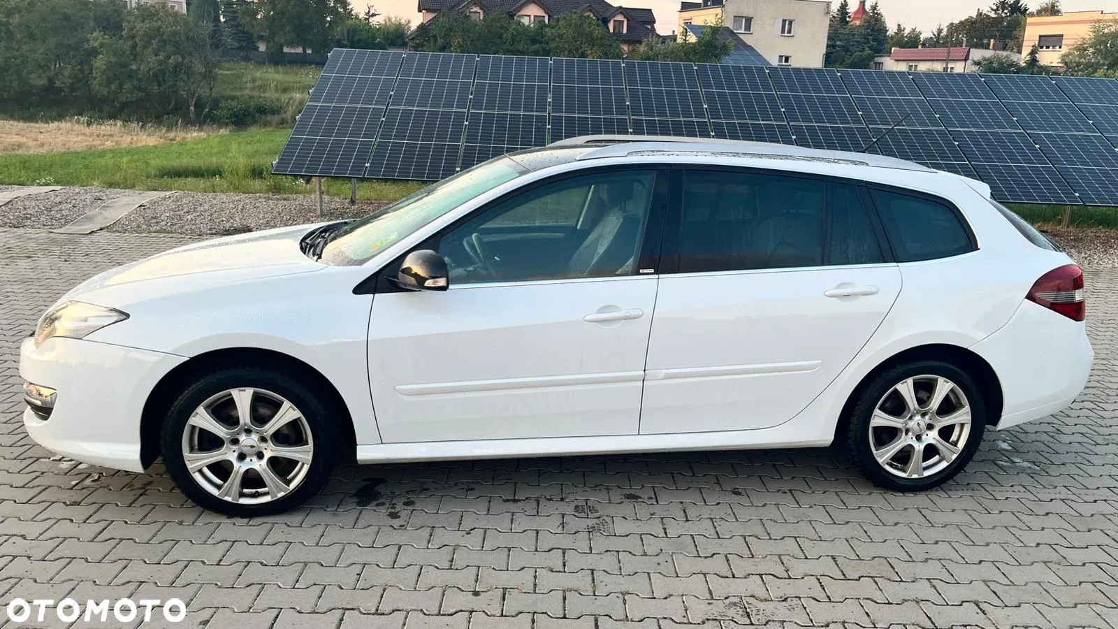 Renault Laguna ENERGY dCi 175 FAP Start & Stop Bose Edition - 2