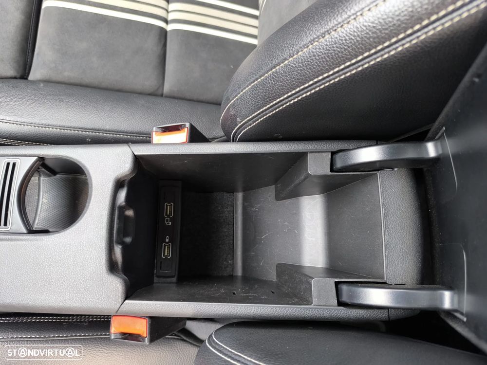 Mercedes-Benz A 180 d 7G-DCT AMG Line - 42