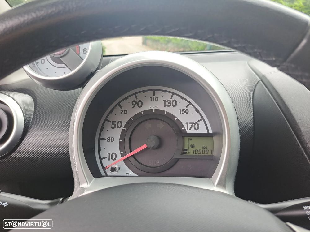 Peugeot 107 1.0 Trendy - 16