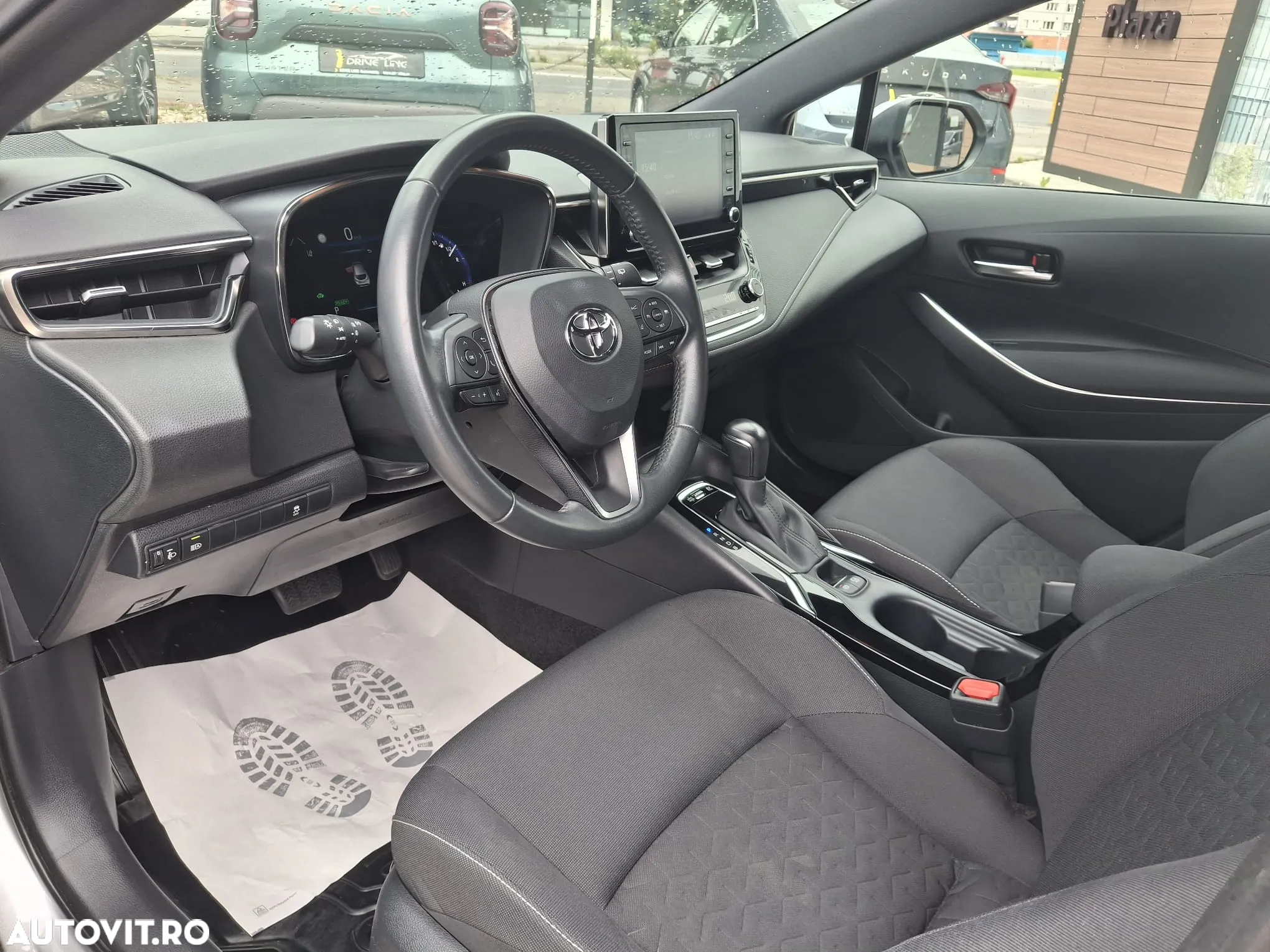 Toyota Corolla 1.8 HSD Dynamic - 13