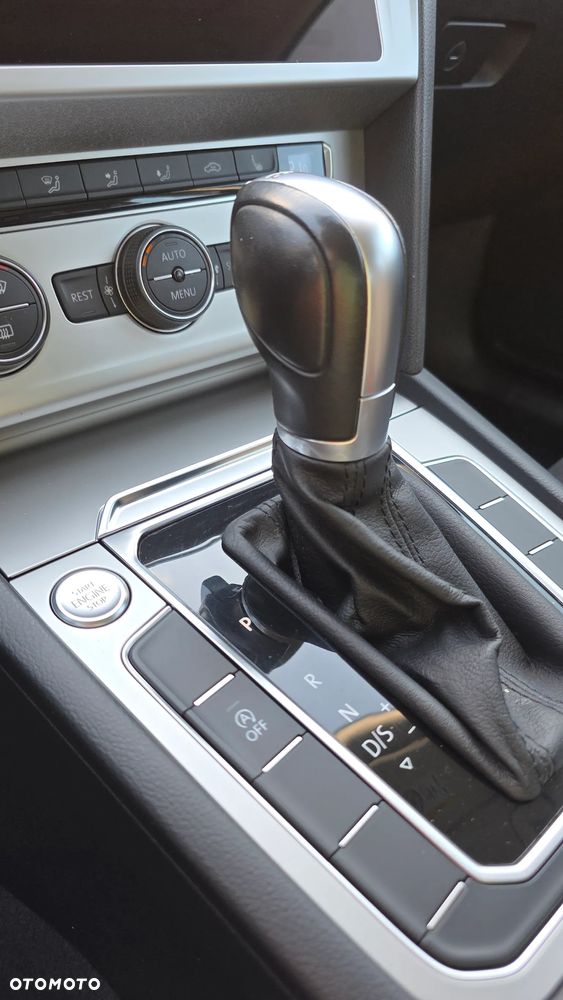 Volkswagen Passat 2.0 TDI SCR Comfortline DSG - 34