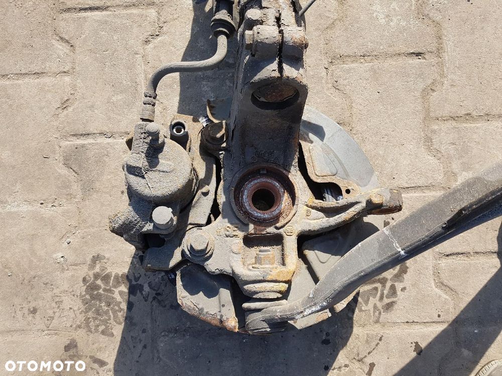 VOLVO V60 S60 II 10-13r 1.6 D WAHACZ AMORTYZATOR ZWROTNICA PRAWA PRZÓD - 4