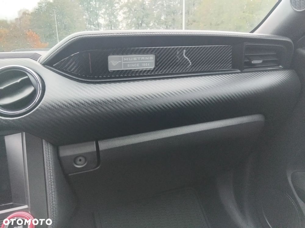 Ford Mustang - 34