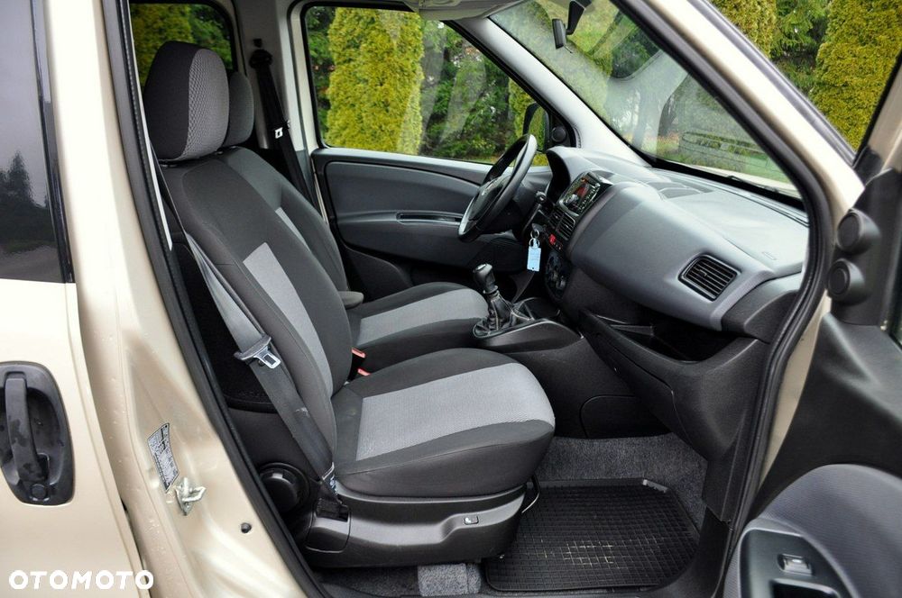 Fiat Doblo - 17