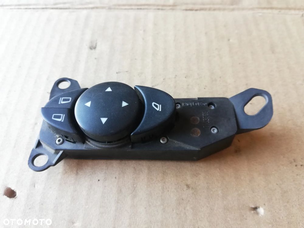 PRZEŁĄCZNIK REGULACJI LUSTEREK MERCEDES W211 2118216079 - 1