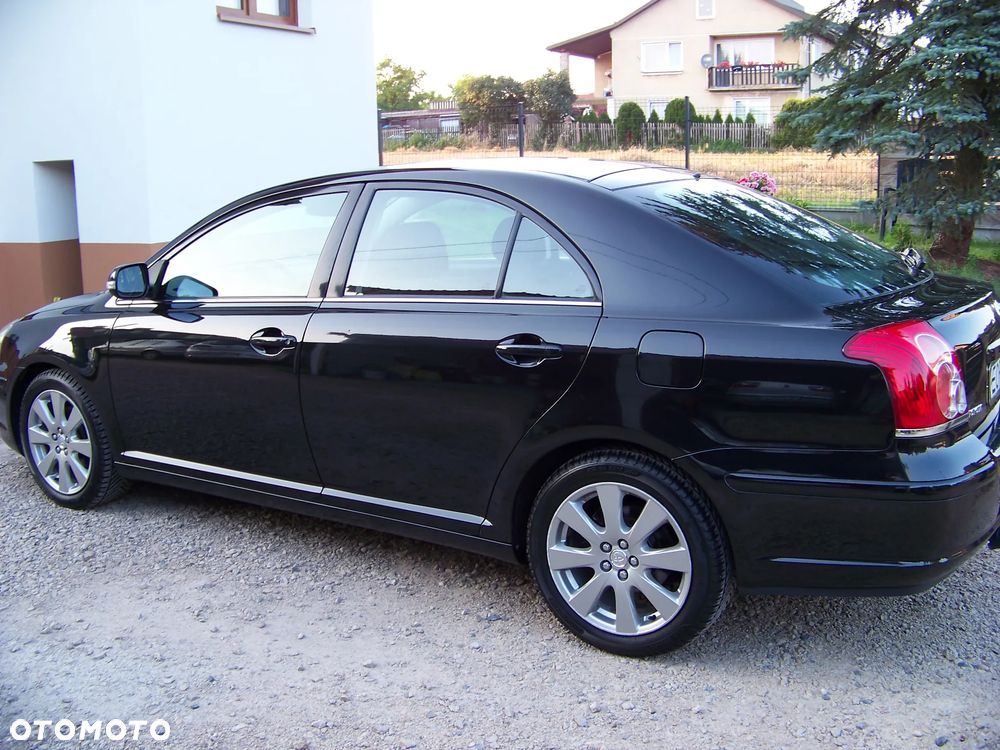 Toyota Avensis 2.0 D-4D - 5
