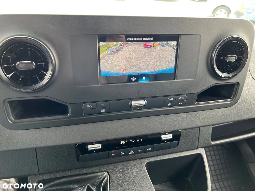 Mercedes-Benz Sprinter - 12