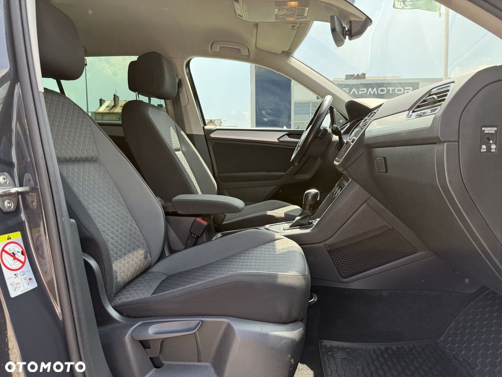 Volkswagen Tiguan - 29