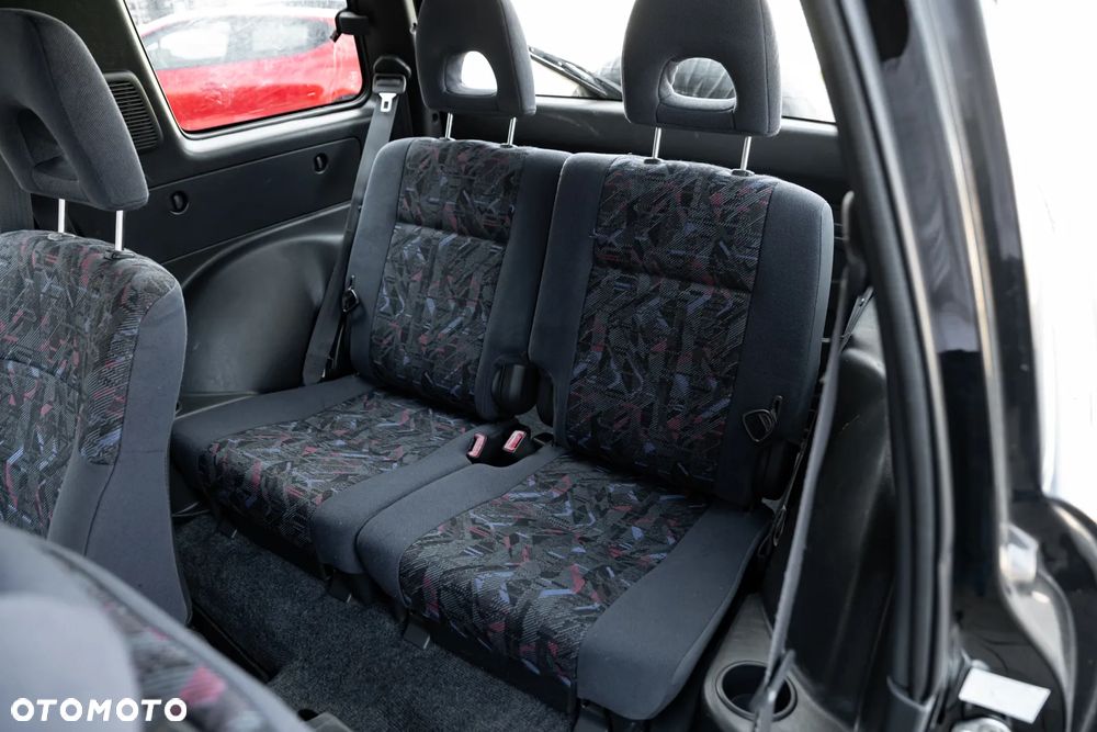 Toyota RAV4 2.0 Special - 15