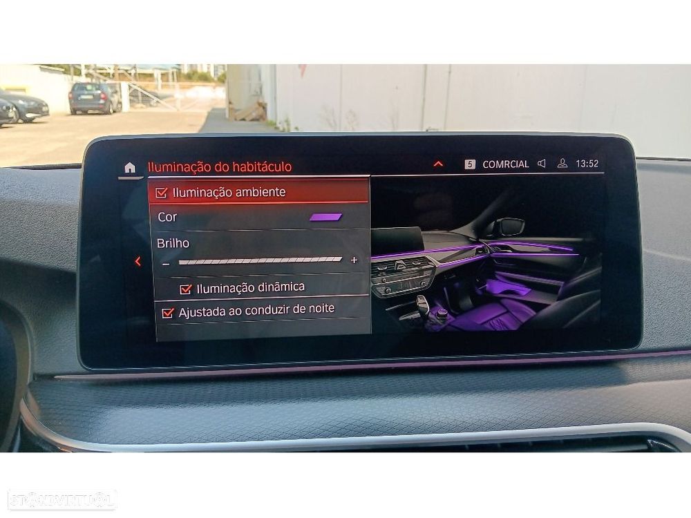 BMW 520 d Pack Desportivo M Auto - 29