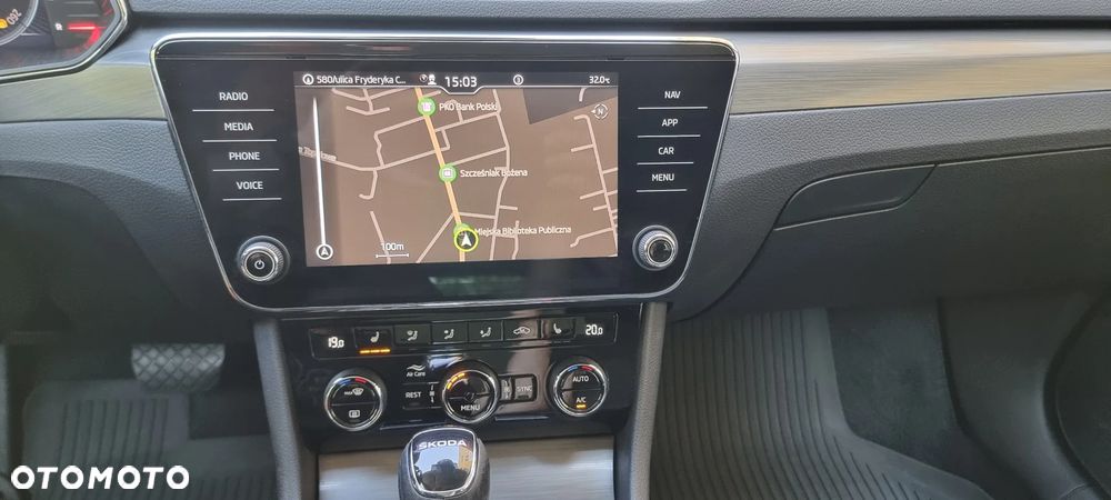 Skoda Superb 2.0 TDI SCR Style DSG - 18