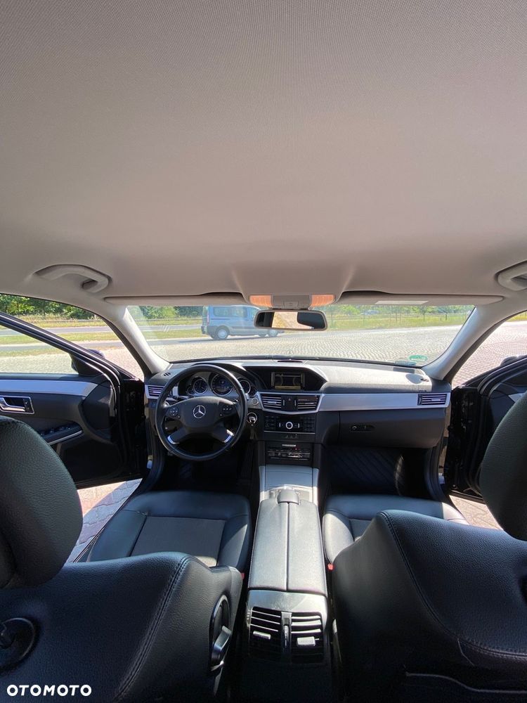 Mercedes-Benz Klasa E 220 CDI BlueEff Avantgarde - 23