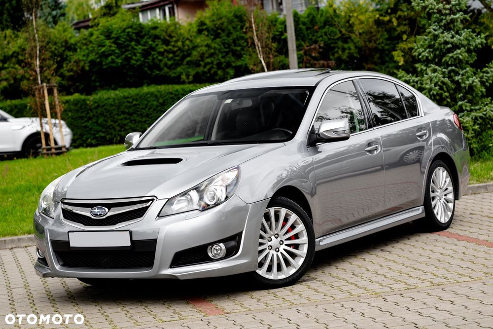 Subaru Legacy 2.5i GT - 9