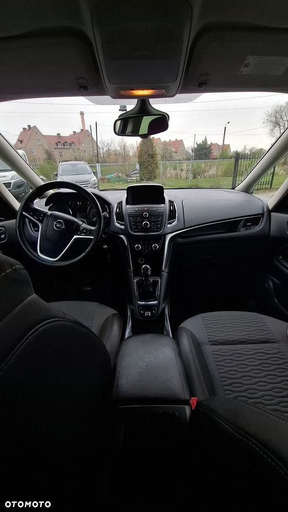 Opel Zafira 1.9 CDTI Catch me now - 32
