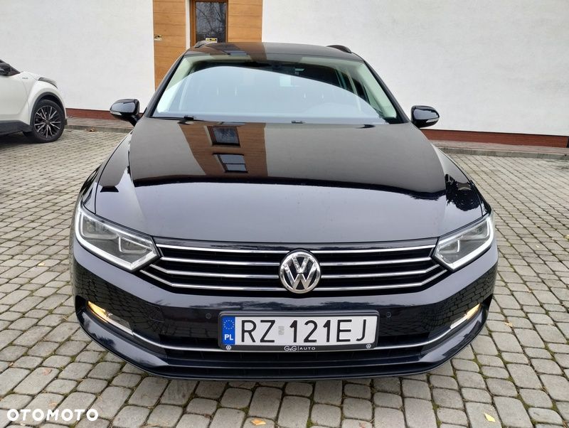 Volkswagen Passat - 2