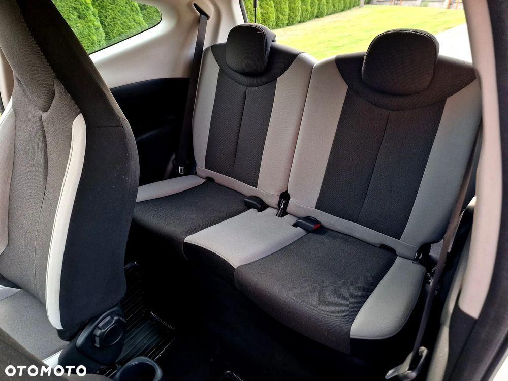 Toyota Aygo x-play - 21