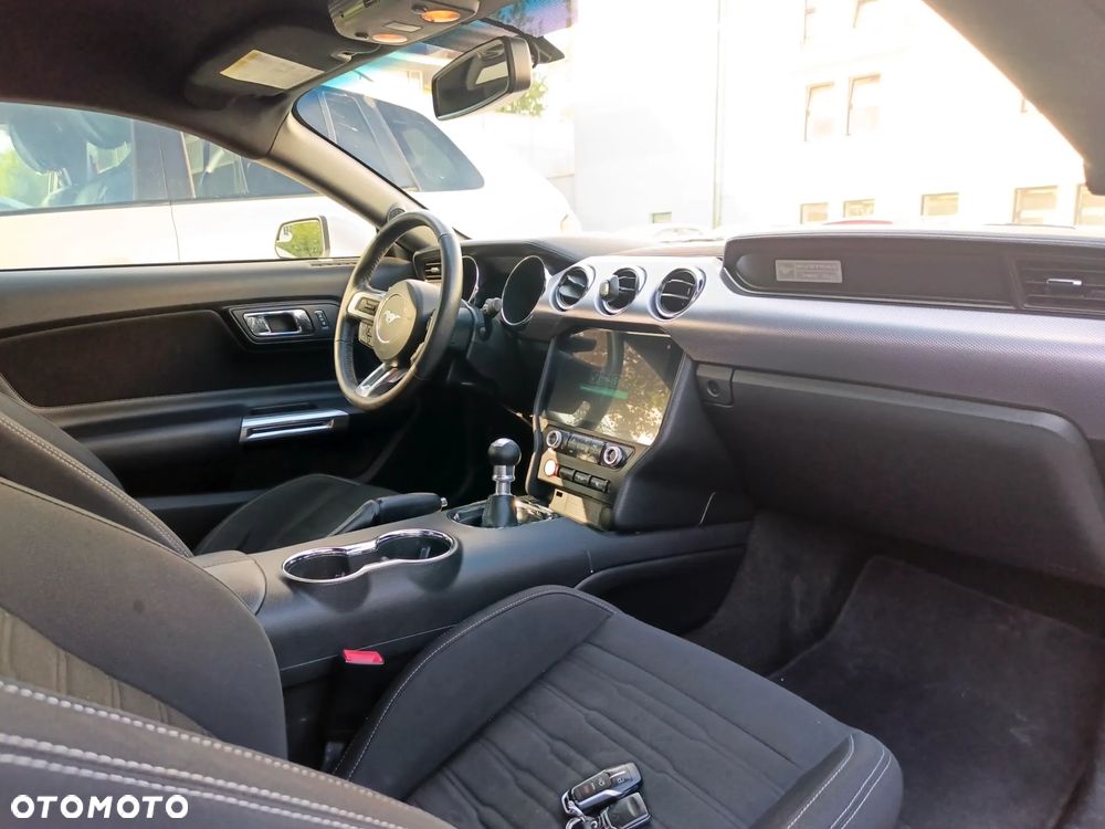 Ford Mustang 2.3 EcoBoost - 10