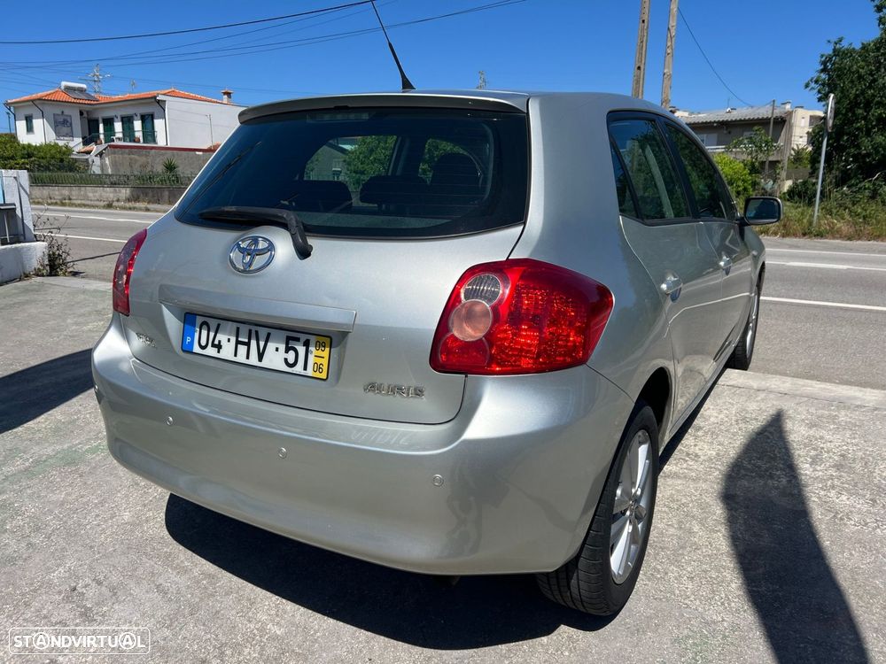 Toyota Auris 1.33 VVT-i AC+VSC - 8