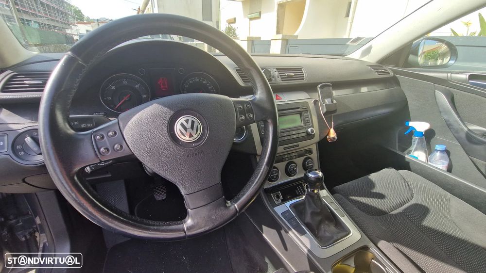 VW Passat Variant 2.0 TDI Confortline - 10